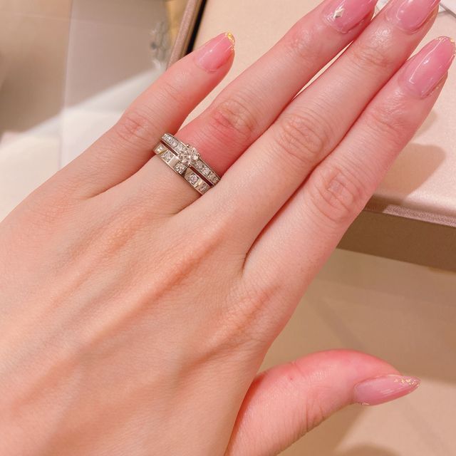 【ブルガリ(BVLGARI)の口コミ】 華やかなエンゲージリングに、ブルガリらしいデザインカットでプラチナに5…
