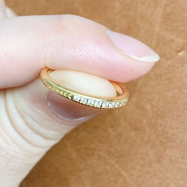 【エクセルコダイヤモンド(EXELCO DIAMOND)の口コミ】 夫の好みと私の好みが違っていましたが、こちらはペアなのに雰囲気の違う…