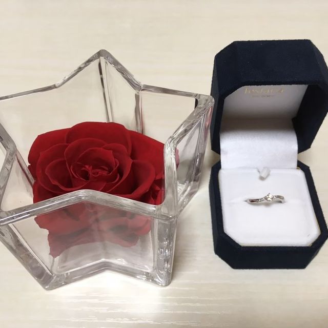 【festaria bijou SOPHIA(フェスタリア ビジュソフィア)の口コミ】 ダイヤの形が星形でとても素敵だったのが購入の一番の決め手でした。また…