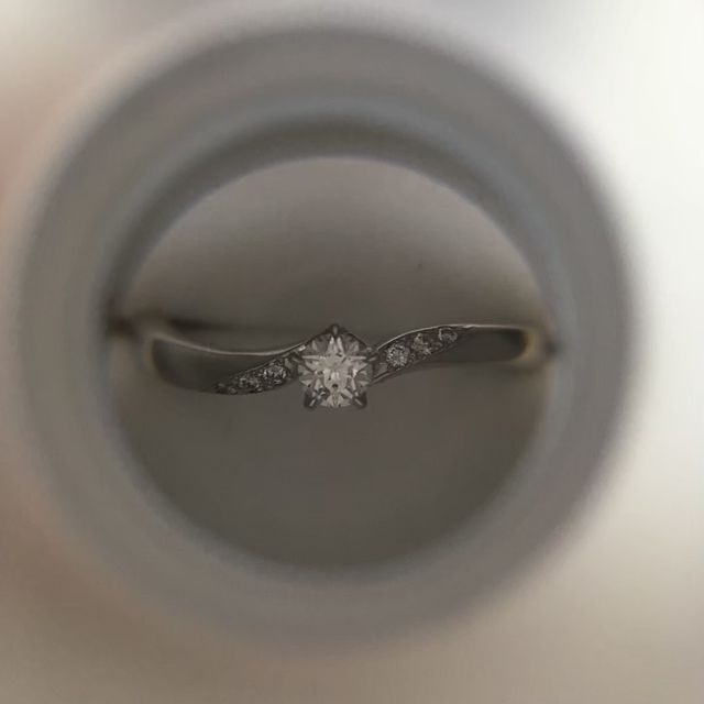 【festaria bijou SOPHIA(フェスタリア ビジュソフィア)の口コミ】 ダイヤの形が星形でとても素敵だったのが購入の一番の決め手でした。また…