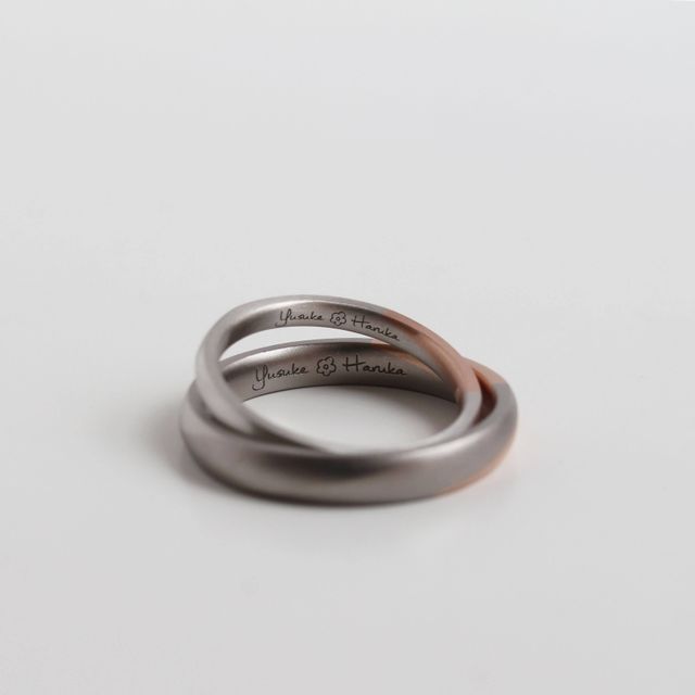 【mina.jewelry(ミナジュエリー)の口コミ】 あまり人と被らず、シンプルなものを探していて、
自分たちで好きなデザイ…