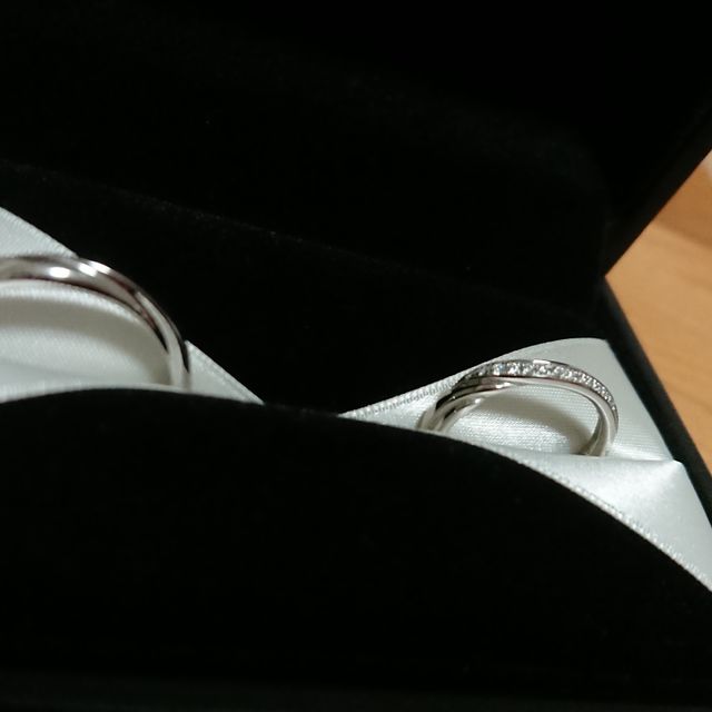 【エクセルコダイヤモンド(EXELCO DIAMOND)の口コミ】 プロポーズの際エクセルコダイヤモンドさんの婚約指輪を頂き、せっかくず…