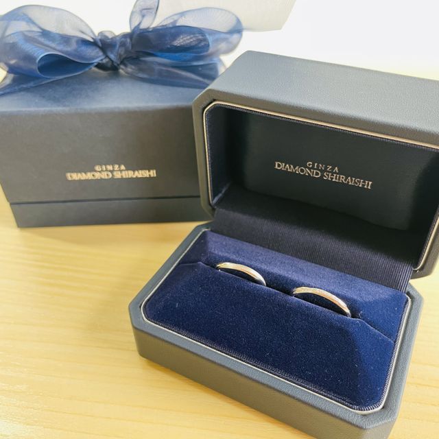 【銀座ダイヤモンドシライシの口コミ】 商品デザインと価格が気に入りました。
他の高級ブランドもいくつか見まし…