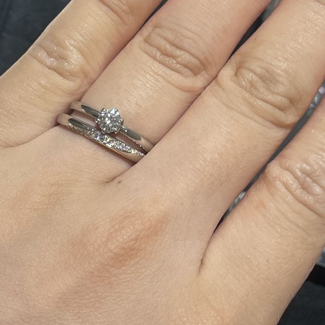 【TRECENTI(トレセンテ)の口コミ】 内甲丸の指輪で指通りが良かったです。
プラチナ以上のプラチナでアレルギ…