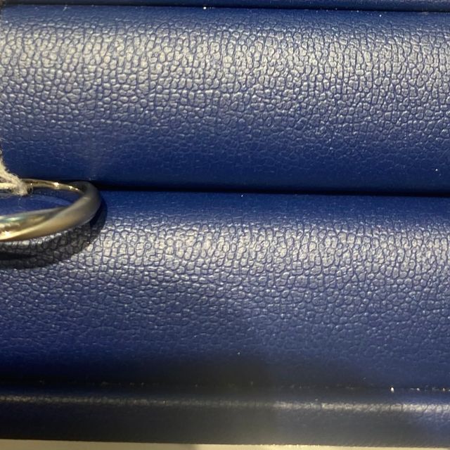 【銀座ダイヤモンドシライシの口コミ】 まずデザインが気に入りました。ウェーブかストレートで迷っていましたが…