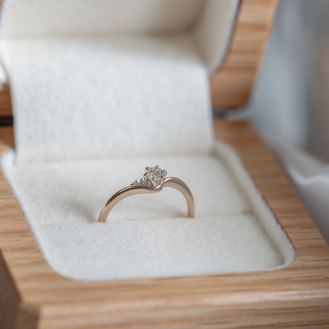 【Cayof(カヨフ)の口コミ】 自分達が同棲している住まいが奥沢ということもあり、縁を感じてお店を選…