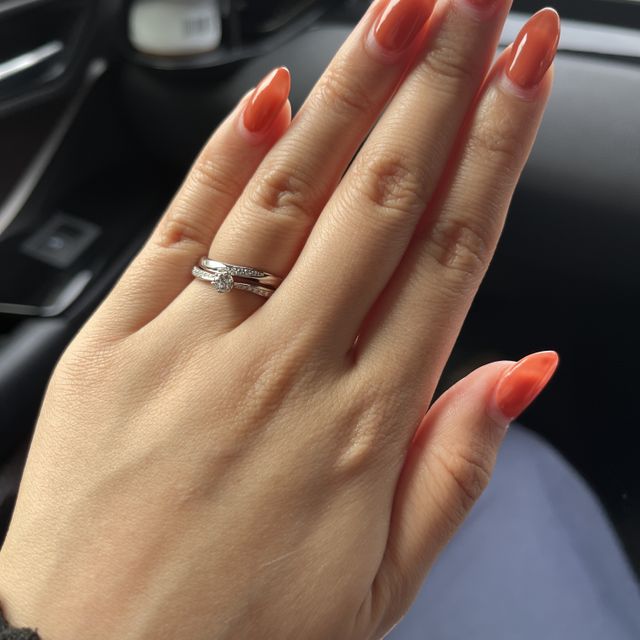 【4℃ BRIDAL(ヨンドシーブライダル)の口コミ】 1番の決めては指輪のデザインが可愛い事です。また保証内容が充実しており…