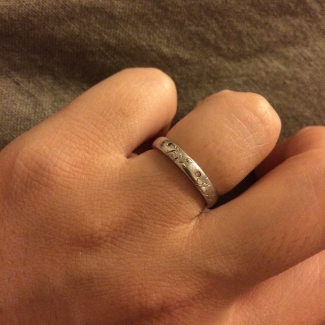 【COLANY(コラニー)の口コミ】 通常デザインの他に、オプションで茎と葉、実（ダイヤモンド）の配置（ダ…