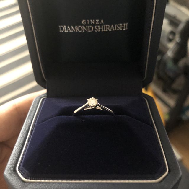 【銀座ダイヤモンドシライシの口コミ】 指輪のデザインに一目惚れしました。可愛いものでシンプルなものを探して…
