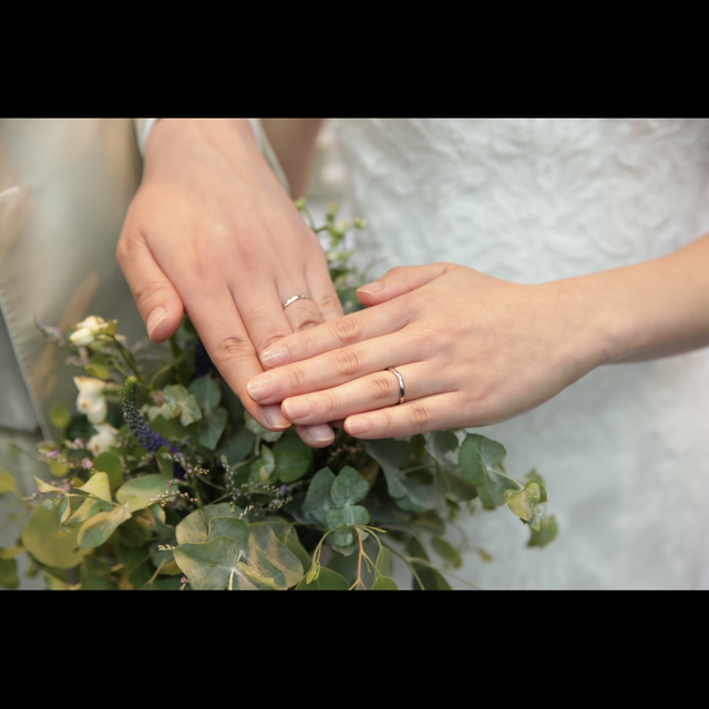 【カルティエ(Cartier)の口コミ】 指輪のデザインが決め手です。指が綺麗に見えるV字カットでダイヤもあまり…