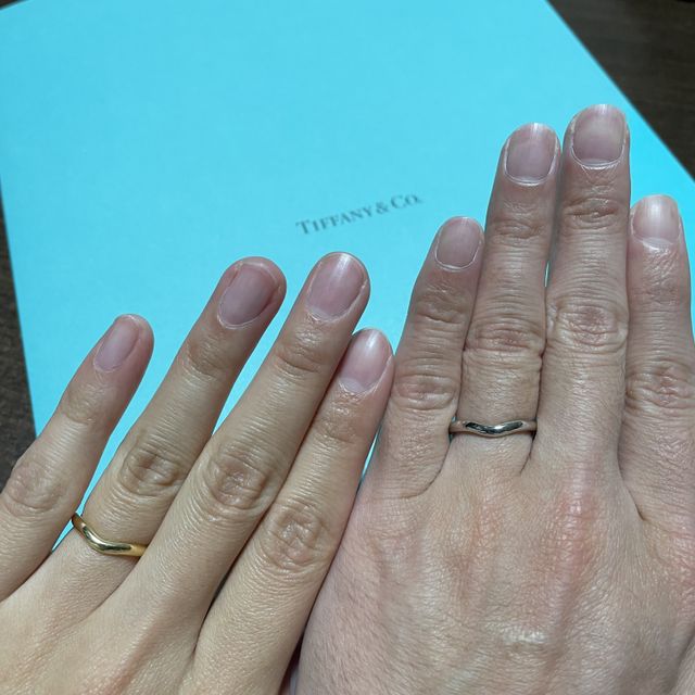 【ティファニー(Tiffany & Co.)の口コミ】 デザインがシンプルながら一癖あるもので気に入りました。シンプルすぎる…