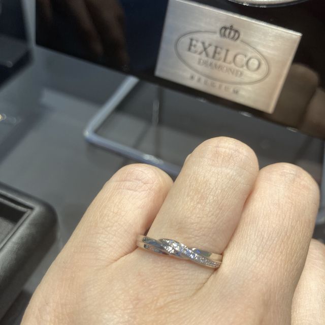 【エクセルコダイヤモンド(EXELCO DIAMOND)の口コミ】 デザインが気に入りました。細部まで丁寧にこだわっているデザインとスト…