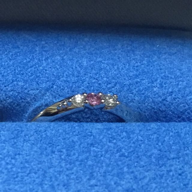 【銀座ダイヤモンドシライシの口コミ】 シンプルでありながら、他の人とかぶらないデザインを探していました。真…