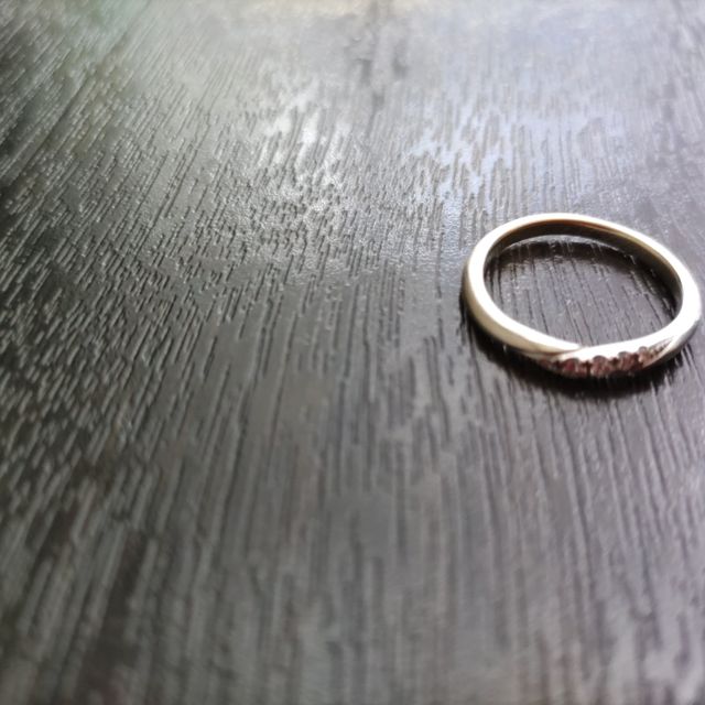 【銀座ダイヤモンドシライシの口コミ】 ダイヤモンドの輝きとハードプラチナということで
変色しにくく強そうとい…