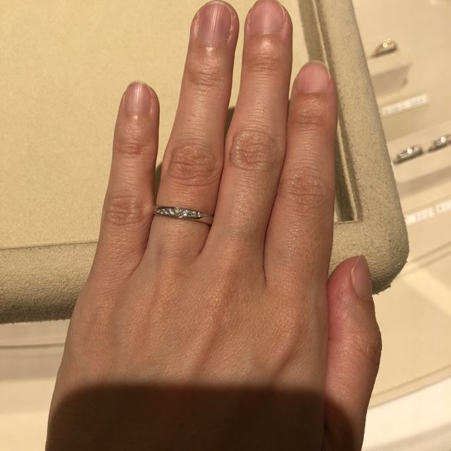 【和光ブライダルブティックギンザの口コミ】 リーズナブルなお値段で、シンプルすぎず派手すぎないデザインのものを購…