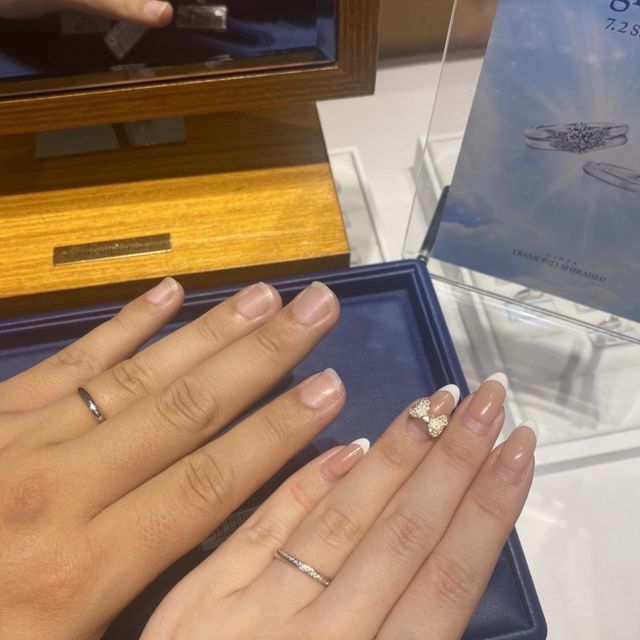 【銀座ダイヤモンドシライシの口コミ】 種類は結構あります。
ダイアモンドが数石ついているデザインが好みでした…