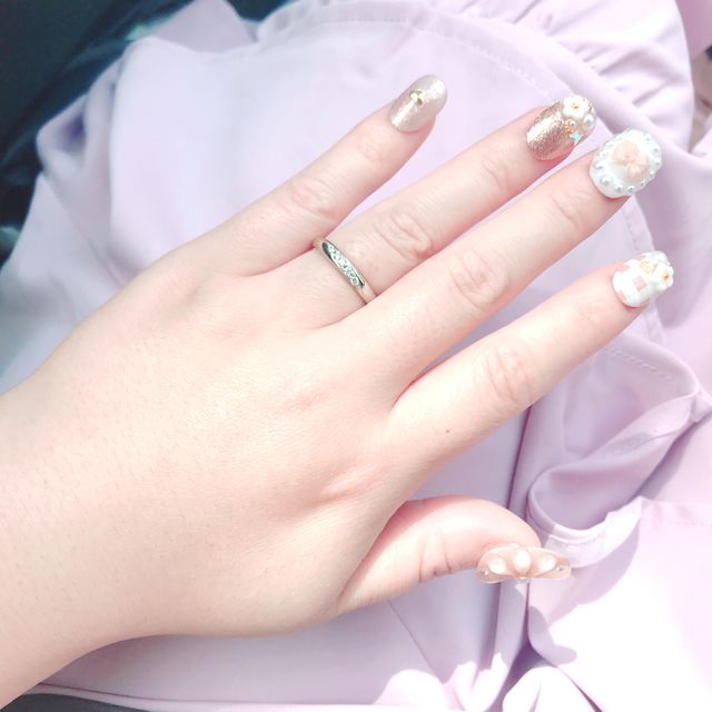【Pink Dolphin Diamond(ピンクドルフィンダイヤモンド)の口コミ】 妻である私のこだわりが強く、結婚指輪探しには大変苦労しました。
・ピン…