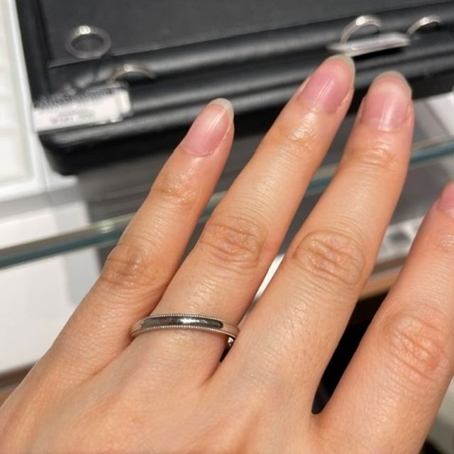 【エクセルコダイヤモンド(EXELCO DIAMOND)の口コミ】 海外っぽいシュッとしたデザイン。厚みもなくて、ミルうちの幅も細かめな…