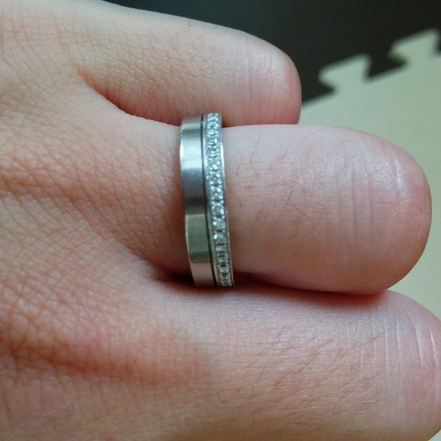 【N.Y.NIWAKA(ニューヨークニワカ)の口コミ】 婚約指輪をなしにしてその分結婚指輪にお金をかけました。
夫が太めのリン…