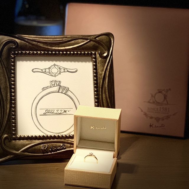 【ケイウノ ブライダル(K.UNO BRIDAL)の口コミ】 今回はフルオーダーで婚約指輪を作成することとなり、指が細く見える、結…