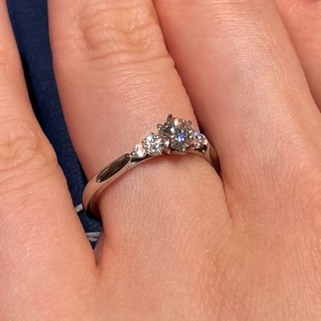 【銀座ダイヤモンドシライシの口コミ】 どのようなデザインが好きかまだよくわからず考えていたところに持ってき…