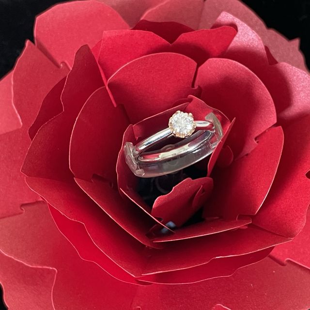 【TOMOE(トモエ)の口コミ】 いただいたものです。私の名前を冠したもので、つぼみのような台座がとて…