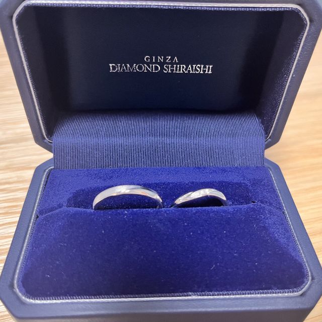 【銀座ダイヤモンドシライシの口コミ】 指にしっくりはまる感じと、デザインもシンプル過ぎずとても気に入りまし…
