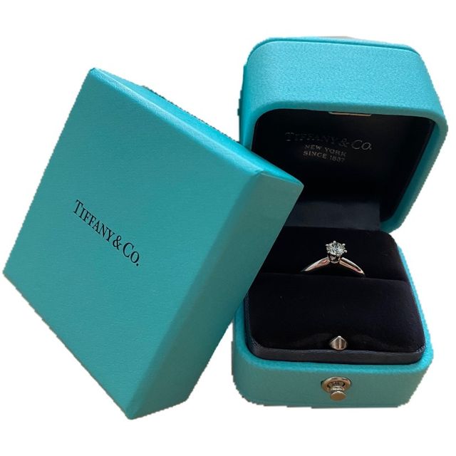 【ティファニー(Tiffany & Co.)の口コミ】 プロポーズの際に、夫からサプライズでプレゼントしていただきました。夫…