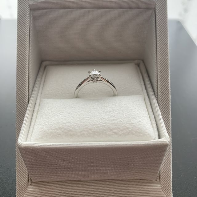 【BIJOUPIKO(ビジュピコ)の口コミ】 他者ブランドと比較し、高品質のダイヤモンドが低価格で購入できる点に満…