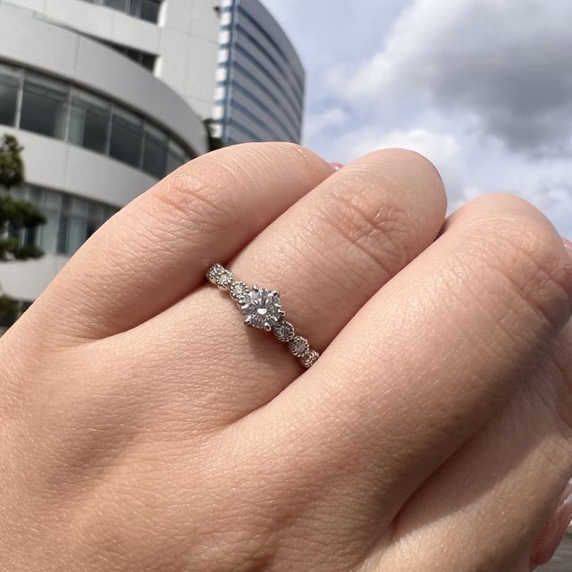 【BRILLIANCE+(ブリリアンスプラス)の口コミ】 先にプロポーズをして貰い、婚約指輪と結婚指輪両方二人で買いに行きまし…