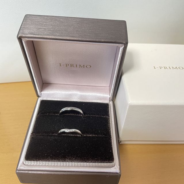 【アイプリモ(I-PRIMO)の口コミ】 指が長く見えるのと、V字の形が好きで探していました。
他のものはV字が深…