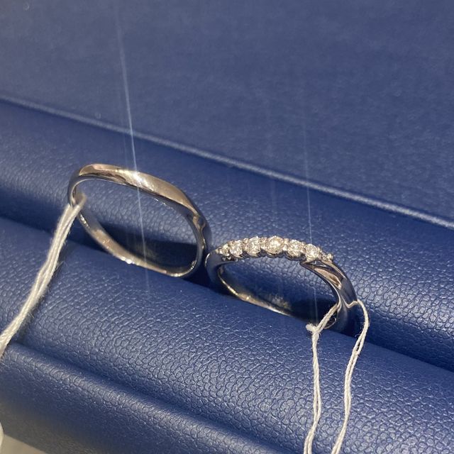 【銀座ダイヤモンドシライシの口コミ】 デザイン、着け心地、価格、ダイヤモンドの輝きが指輪を選んだ決め手です…