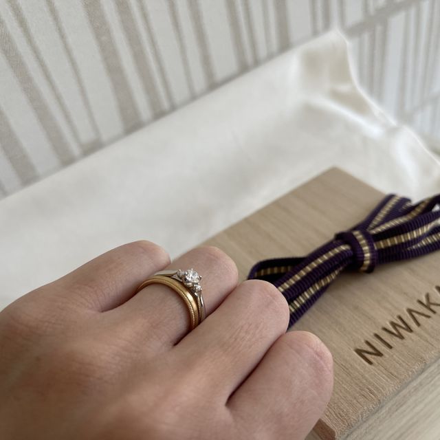 【俄(にわか)の口コミ】 デザインが派手でなく普段つけていても邪魔にならないことが決め手でした…