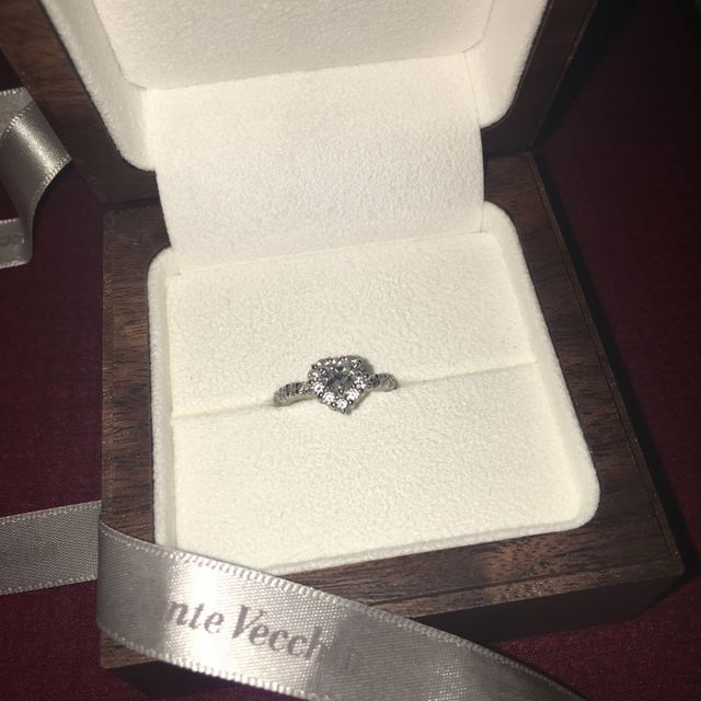 【Ponte Vecchio(ポンテヴェキオ)の口コミ】 ハートのダイヤはなかなか形が難しい。プックリと厚みのある柔らかいハー…