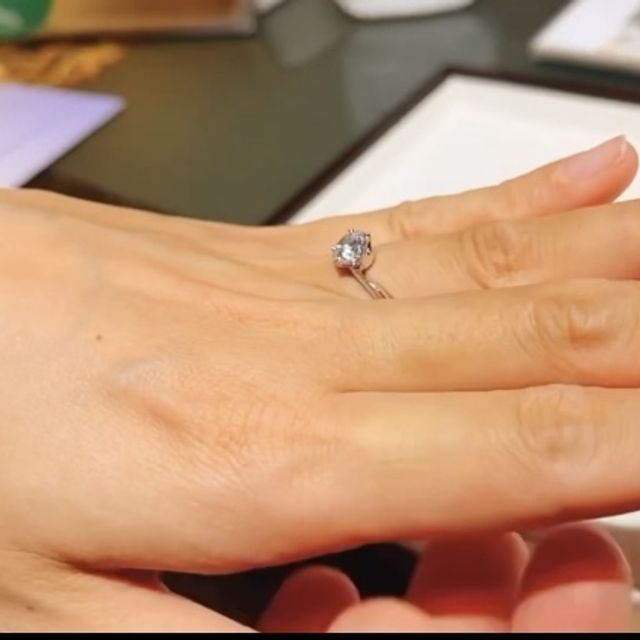 【杢目金屋(もくめがねや)の口コミ】 カタログや写真でみたよりも杢目ははっきりと目立ちすぎず、さり気なく入…