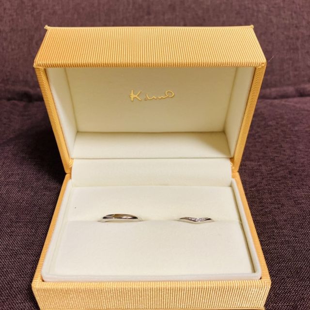 【ケイウノ ブライダル(K.UNO BRIDAL)の口コミ】 着け心地がとてもよく、イニシャルの他に2人の共通で好きな物を入れていた…