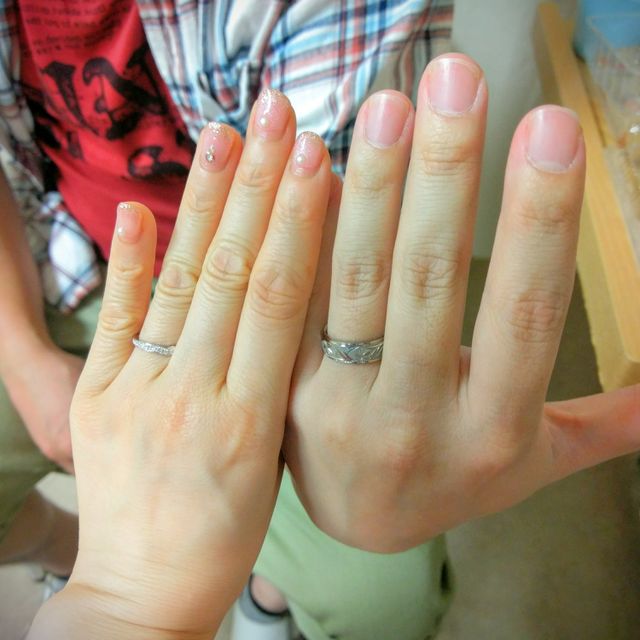 【俄(にわか)の口コミ】 僕は元々仕事でつけないので彼女の選んだ指輪のペアか、同じブランドの安…