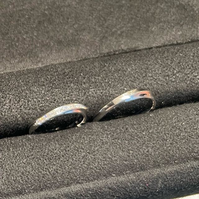 【俄(にわか)の口コミ】 ダイヤモンドが斜めに並んだデザインを探していたのですが、こちらで見た…