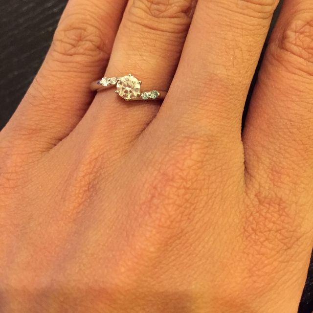 【TASAKI(タサキ)の口コミ】 存在感のあるダイヤと好きな色のブルーの石が入ったものを探していました…