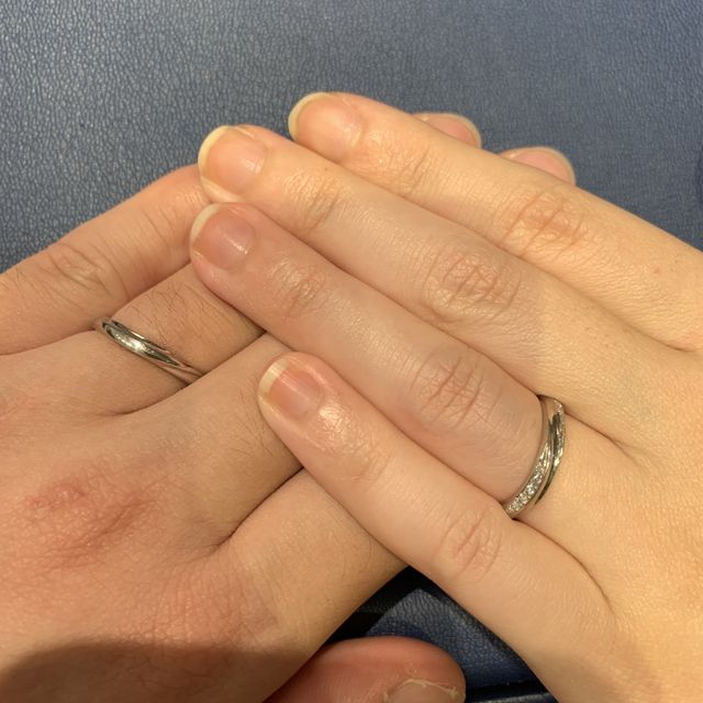 【銀座ダイヤモンドシライシの口コミ】 元々ウェーブの指輪がよいと思っていましたが、店員さんからのおすすめで…