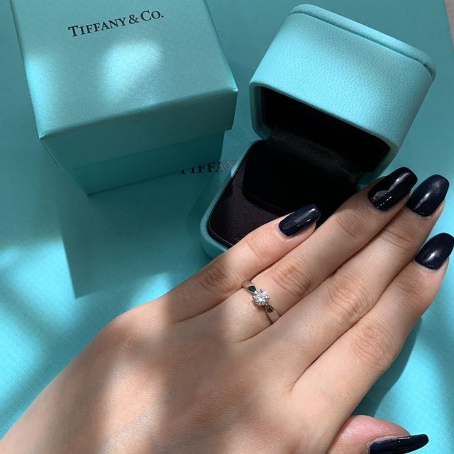 【ティファニー(Tiffany & Co.)の口コミ】 色々な外資系ブランドの婚約指輪を試しましたが、直感でビビッときたのが…
