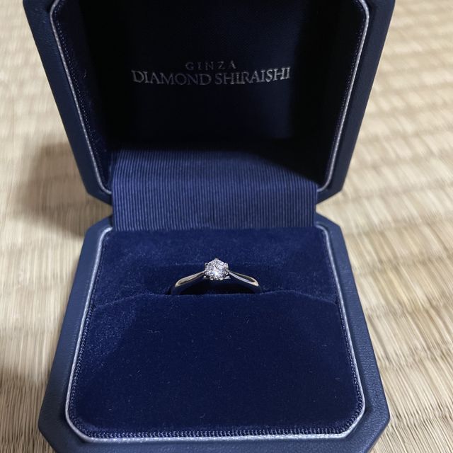 【銀座ダイヤモンドシライシの口コミ】 彼からまずダイヤモンドシライシさんのプロポーズリングを受け取ったので…