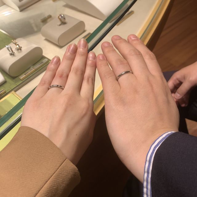 【ブルガリ(BVLGARI)の口コミ】 普段アクセサリー類を彼も私も一切しないので、付け心地を1番重視しました…