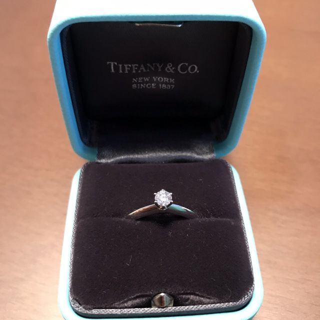 【ティファニー(Tiffany & Co.)の口コミ】 ブランドは絶対にティファニーと決めていました。やはり、ブランドなので…