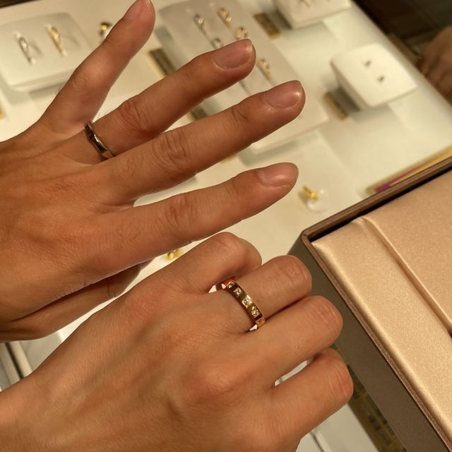 【ブルガリ(BVLGARI)の口コミ】 キラキラであり、海外ブランドなのにも関わらず、サイズ変更もできる所が…