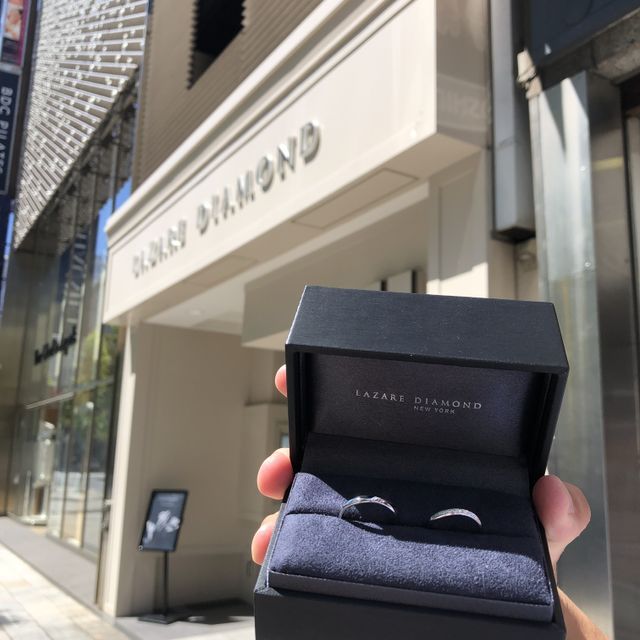 【ラザール ダイヤモンド(LAZARE DIAMOND)の口コミ】 ダイヤが入っててキラキラしたデザインがよく、一目惚れしました。結婚指…
