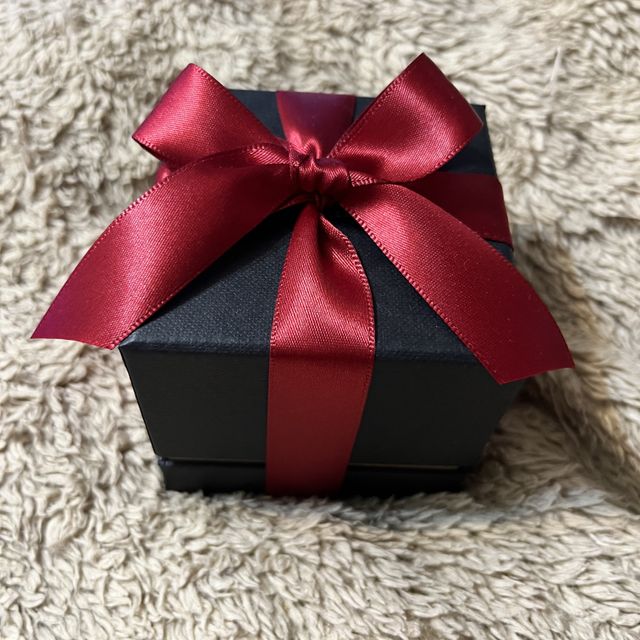 【ラザール ダイヤモンド(LAZARE DIAMOND)の口コミ】 当初買う予定だったのは石の無いシンプルな指輪でしたが、ラザールダイヤ…