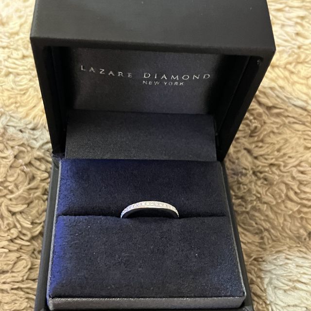 【ラザール ダイヤモンド(LAZARE DIAMOND)の口コミ】 当初買う予定だったのは石の無いシンプルな指輪でしたが、ラザールダイヤ…