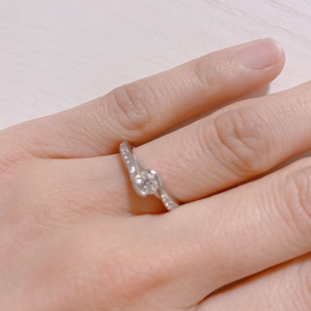 【俄(にわか)の口コミ】 憧れの婚約指輪！！絶対にダイヤがキラキラしているものがいいと思い見て…