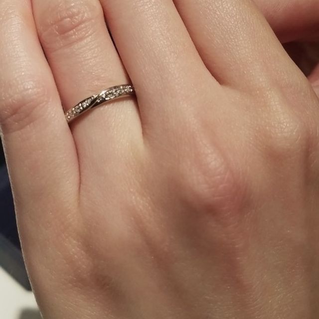 【銀座ダイヤモンドシライシの口コミ】 とにかく多種多様なデザインを取り揃えており、気にあるデザインがないと…